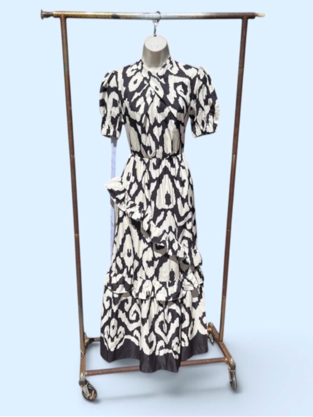 Elegant Black and White Patterned Dress